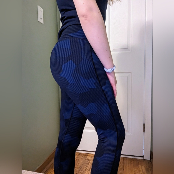 Old Navy Go-Dry Crop Black & Blue Striped Leggings | Size Small - Picture 3 of 8